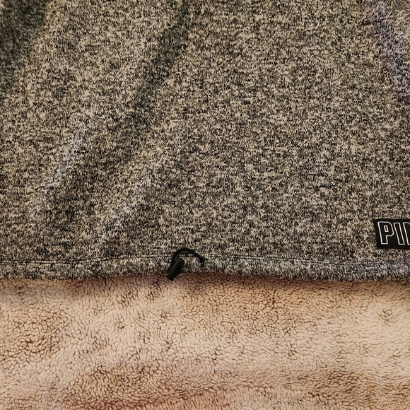 🔥 FINAL SALE PRICE 🔥 PINK BY VICTORIA SECRET CROPED HOODIE !! - Picture 6 of 6